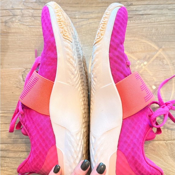 Hot pink and Orange Nike Renew women’s tennis shoes - Picture 7 of 7